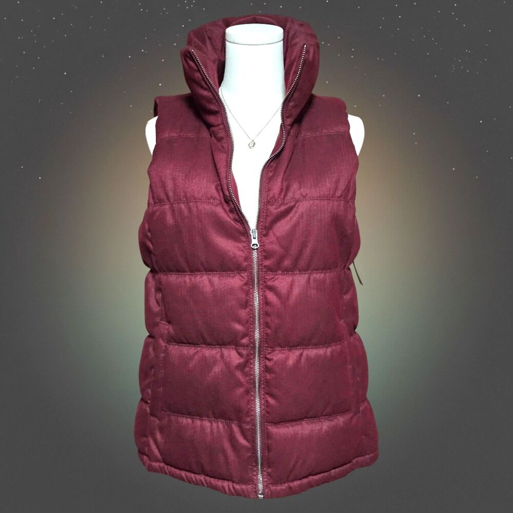 Old Navy Sz M Burgundy Quilted Puffer Vest Zip Cozy Fall Winter Layering